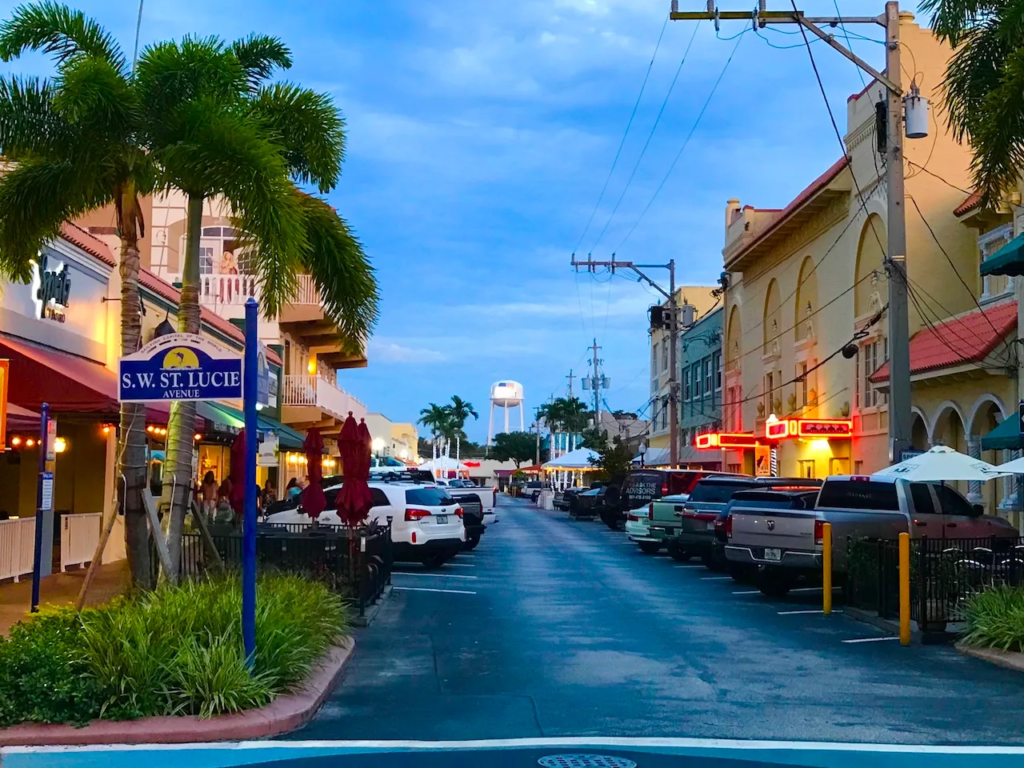 Lux Electronics Team in Stuart